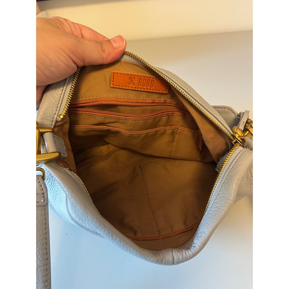 Hobo Advance Shoulder Bag in Indigo Cloud Pebbled Leather - Picture 5 of 10